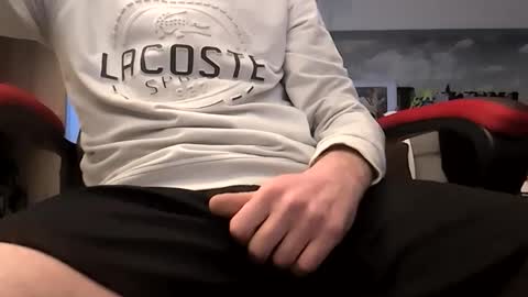 Snapshot of pladplad chatting on February 11, 2026, 7:13 am PLADPLAS online show from February 11, 2026, 7:13 am