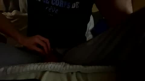 Snapshot of plaisir3107 chatting on January 11, 2026, 12:26 am plaisir3107 online show from January 11, 2026, 12:26 am