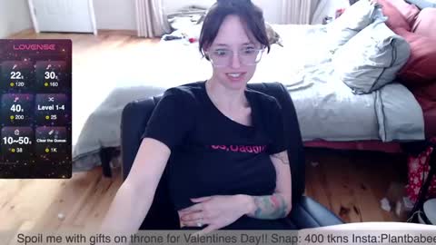 Snapshot of plantbabeee chatting on February 6, 2025, 5:40 pm Plantbabeee online show from February 6, 2025, 5:40 pm