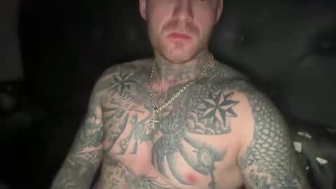 Snapshot of platinum_338 chatting on December 19, 2025, 2:35 pm platinum_338 online show from December 19, 2025, 2:35 pm