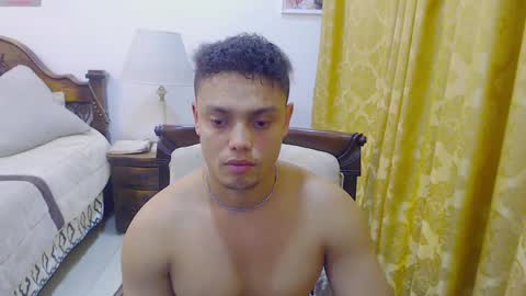 Snapshot of playboy_sex6 chatting on February 6, 2025, 12:54 am PETER online show from February 6, 2025, 12:54 am
