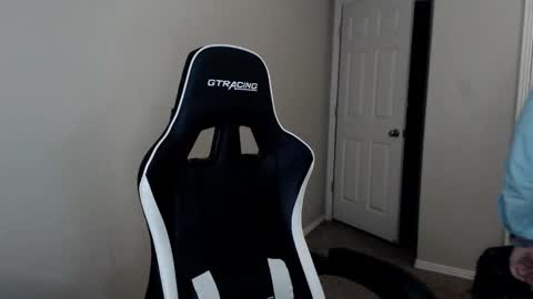 Snapshot of player2pawns chatting on February 1, 2026, 5:06 am Player online show from February 1, 2026, 5:06 am