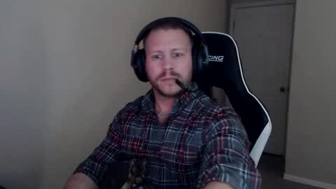 Snapshot of player2pawns chatting on February 10, 2026, 1:21 am Player online show from February 10, 2026, 1:21 am