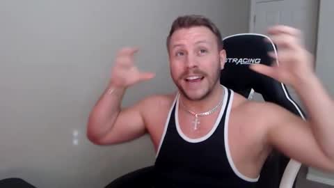 Snapshot of player2pawns chatting on February 24, 2026, 3:32 pm Player online show from February 24, 2026, 3:32 pm