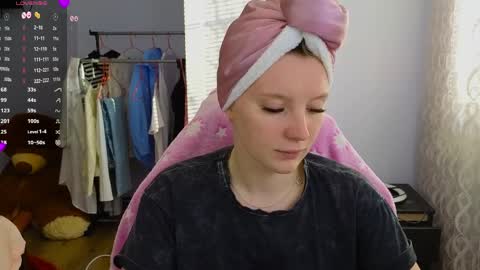 Masha online show from April 7, 2026, 3:51 am