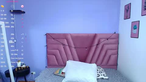 Snapshot of playfuljust_18 chatting on March 2, 2025, 12:43 pm SAMARA online show from March 2, 2025, 12:43 pm