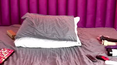 Snapshot of playfuljust_18 chatting on March 9, 2025, 11:03 pm SAMARA online show from March 9, 2025, 11:03 pm