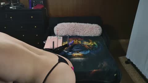 Snapshot of playfulpixxxie chatting on October 13, 2025, 3:23 pm Playfulpixiee online show from October 13, 2025, 3:23 pm