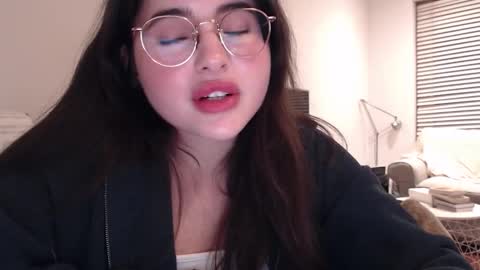 Snapshot of playnofuckinggames chatting on January 10, 2025, 10:04 pm Mary online show from January 10, 2025, 10:04 pm