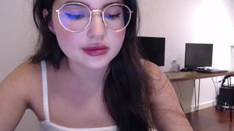 Snapshot of playnofuckinggames chatting on December 15, 2025, 9:41 pm Mary online show from December 15, 2025, 9:41 pm