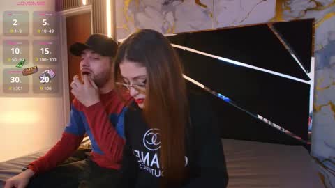 JUAN AND JULI online show from October 23, 2025, 10:30 pm