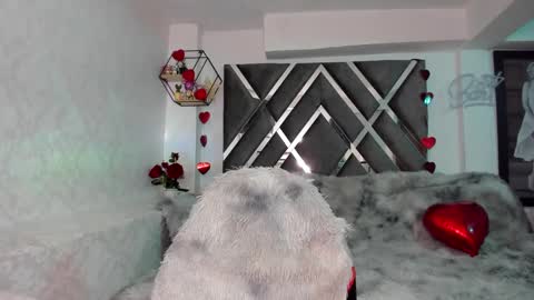 I dream of having many followers online show from February 22, 2025, 7:12 am