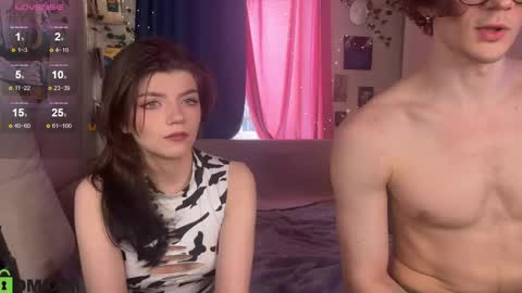 Snapshot of pocket_lovers chatting on February 28, 2025, 2:20 pm Cute Sofia and Handsome Richy online show from February 28, 2025, 2:20 pm
