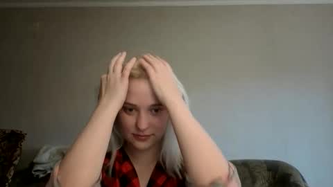 poisondark online show from December 17, 2025, 10:54 am