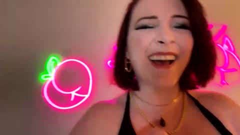 Snapshot of poisonedpeach chatting on May 1, 2026, 1:21 am Jenna online show from May 1, 2026, 1:21 am