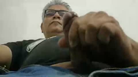 poli online show from November 27, 2025, 6:10 pm