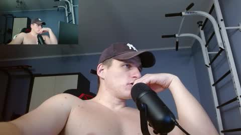 Snapshot of poliglotjoe2 chatting on January 12, 2026, 1:44 am Poliglotjoe2 online show from January 12, 2026, 1:44 am