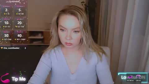 Snapshot of polinajones chatting on February 9, 2026, 6:56 pm PolinaJones online show from February 9, 2026, 6:56 pm