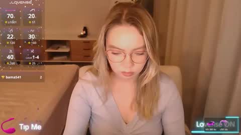 Snapshot of polinajones chatting on February 17, 2026, 8:26 pm PolinaJones online show from February 17, 2026, 8:26 pm