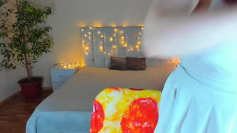 Snapshot of polinasallivan chatting on December 22, 2025, 4:48 pm Polina online show from December 22, 2025, 4:48 pm