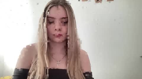 polishangel222 online show from March 6, 2026, 10:23 am