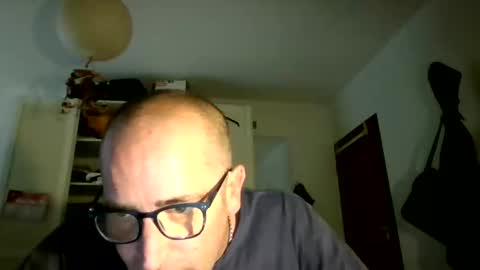 Snapshot of pollux62 chatting on March 8, 2025, 8:44 am Pollux online show from March 8, 2025, 8:44 am