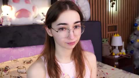 Snapshot of polly_bee chatting on January 17, 2026, 7:24 am Polly online show from January 17, 2026, 7:24 am