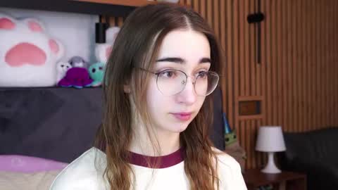 Snapshot of polly_bee chatting on February 6, 2026, 10:29 am Polly online show from February 6, 2026, 10:29 am