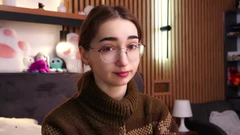 Snapshot of polly_bee chatting on February 20, 2026, 7:54 am Polly online show from February 20, 2026, 7:54 am