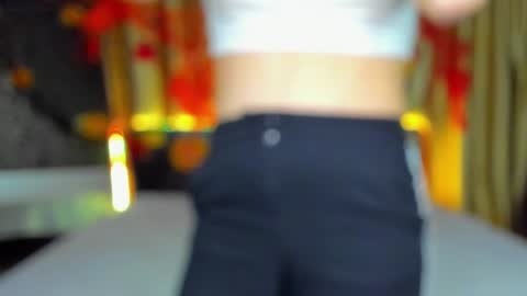 Polly online show from November 5, 2025, 7:30 am