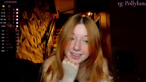 Polly online show from November 16, 2025, 12:33 pm