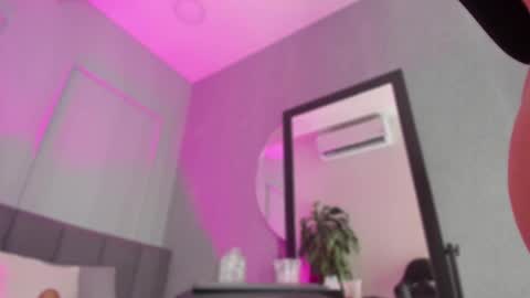 Snapshot of pollybabe_ chatting on March 7, 2025, 10:24 am POLLY online show from March 7, 2025, 10:24 am