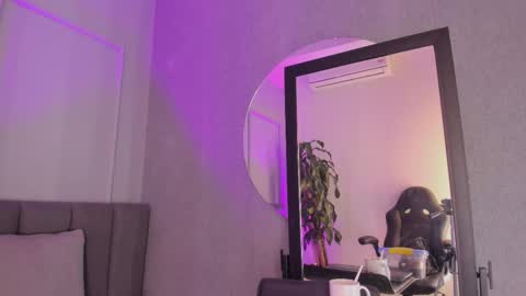 Snapshot of pollybabe_ chatting on October 21, 2025, 10:38 am POLLY online show from October 21, 2025, 10:38 am