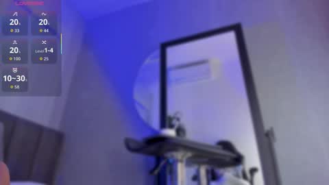 Snapshot of pollybabe_ chatting on October 31, 2025, 10:38 am POLLY online show from October 31, 2025, 10:38 am