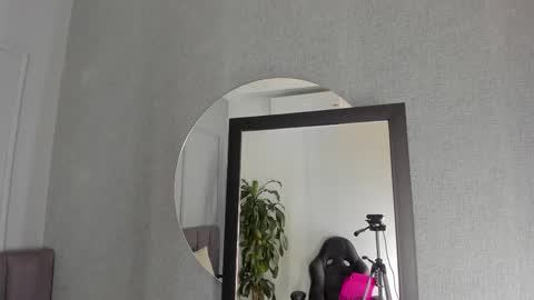 Snapshot of pollybabe_ chatting on November 15, 2025, 10:34 am POLLY online show from November 15, 2025, 10:34 am