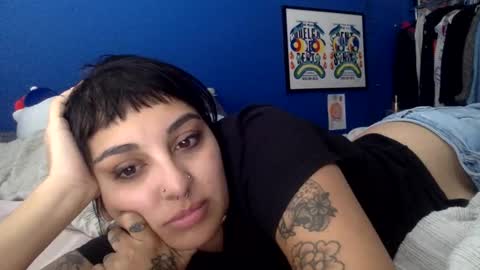 Snapshot of polymamii chatting on February 24, 2026, 7:23 pm polymamii online show from February 24, 2026, 7:23 pm