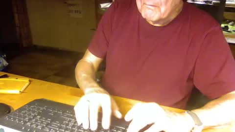 Snapshot of pomme1949 chatting on December 1, 2025, 12:21 pm pomme1949 online show from December 1, 2025, 12:21 pm