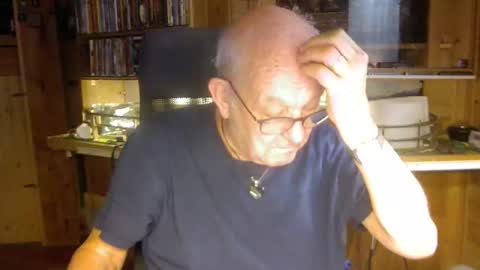 Snapshot of pomme1949 chatting on March 4, 2026, 10:54 am pomme1949 online show from March 4, 2026, 10:54 am