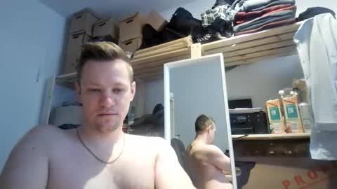 Snapshot of pommesmiteiscreme chatting on February 15, 2026, 8:13 am pommesmiteiscreme online show from February 15, 2026, 8:13 am