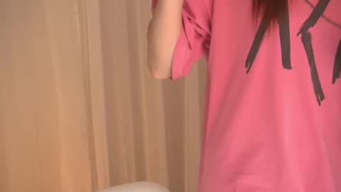 Snapshot of poni_dii chatting on February 5, 2026, 10:09 am online show from February 5, 2026, 10:09 am