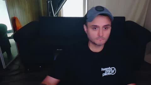 Snapshot of poo_c_licker213 chatting on October 13, 2025, 3:01 pm poo_c_licker213 online show from October 13, 2025, 3:01 pm