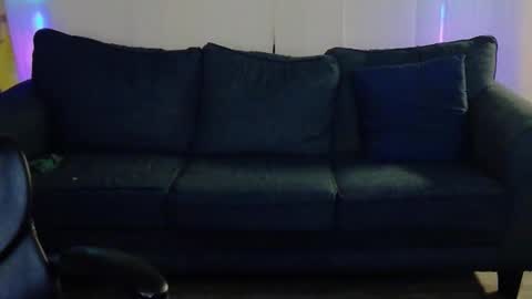 Snapshot of poo_c_licker213 chatting on December 14, 2025, 6:30 am poo_c_licker213 online show from December 14, 2025, 6:30 am