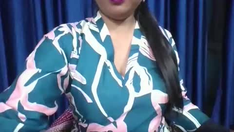 poojalady online show from November 13, 2025, 4:50 pm