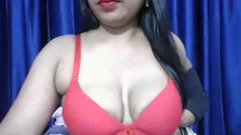 Snapshot of poojalady chatting on April 18, 2026, 5:17 pm poojalady online show from April 18, 2026, 5:17 pm