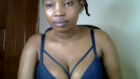 Snapshot of pookie245909 chatting on June 15, 2026, 4:36 am pookie245909 online show from June 15, 2026, 4:36 am