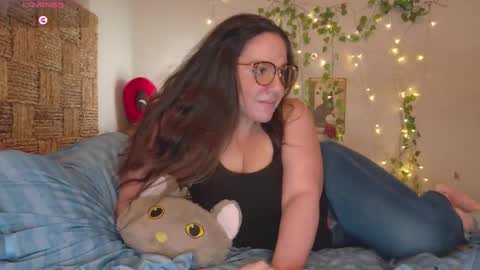 Snapshot of pooncahantits chatting on November 14, 2025, 1:37 am Emily at Home online show from November 14, 2025, 1:37 am