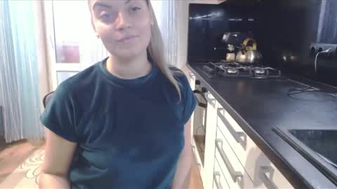 Snapshot of popkornmolli chatting on November 10, 2025, 1:32 pm popkornmolli online show from November 10, 2025, 1:32 pm