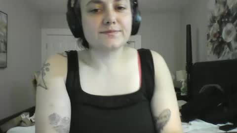 Snapshot of poppy_stax chatting on October 18, 2025, 11:38 pm Poppy Stax online show from October 18, 2025, 11:38 pm
