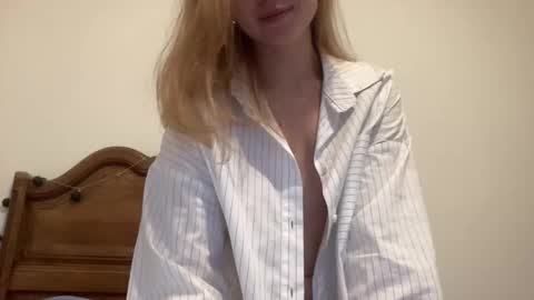 Snapshot of poppysweety422 chatting on October 9, 2025, 4:38 pm poppysweety422 online show from October 9, 2025, 4:38 pm
