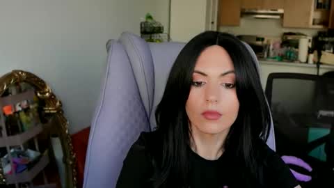 Snapshot of popstarsextape chatting on November 10, 2025, 4:17 pm A cadia online show from November 10, 2025, 4:17 pm